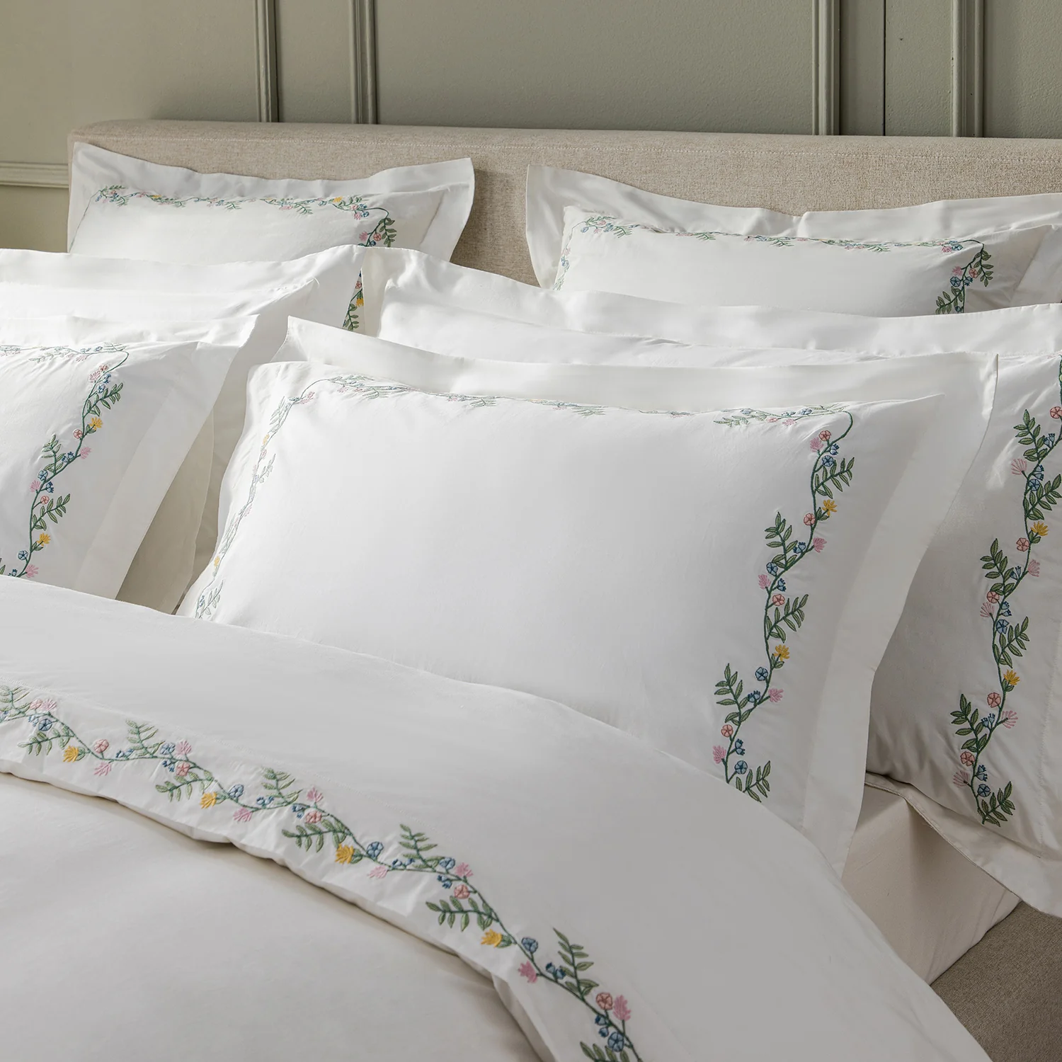 Meadow White Floral Embroidered 300 Thread Count Cotton Percale Regular Oxford Pillowcases - Pair - Image 4