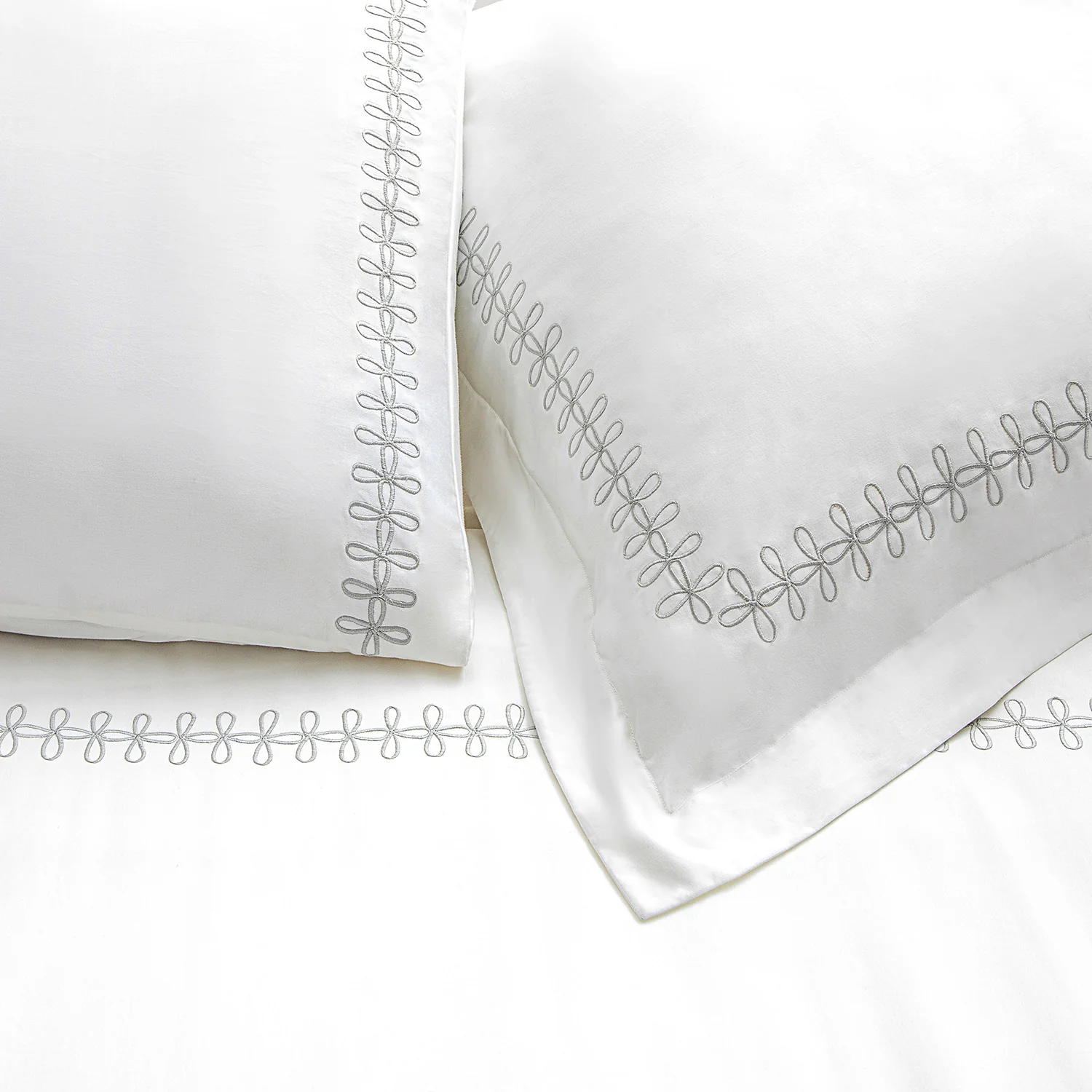 Milano Glacier Grey Knot Embroidered 600 Thread Count Cotton Sateen Duvet Set - Image 4
