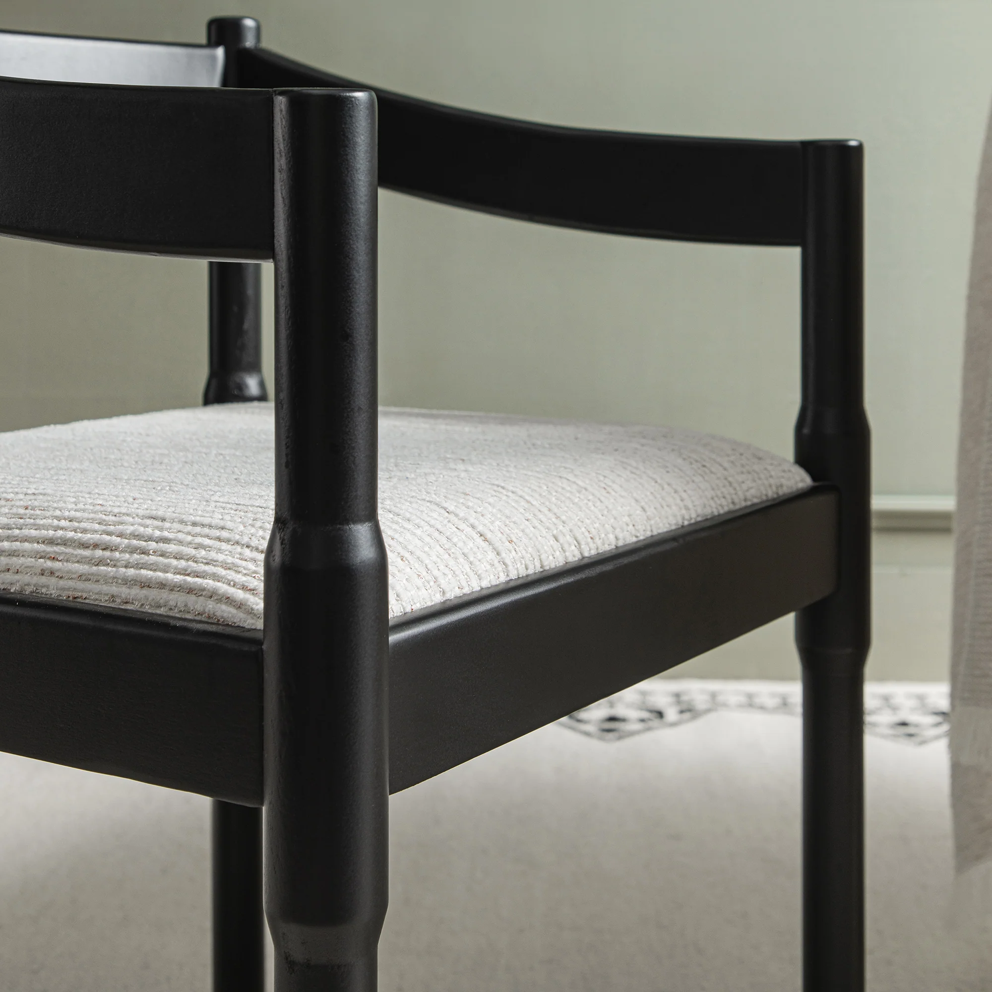 Minley 2-in-1 Carver Chair, Black Matte - Image 9