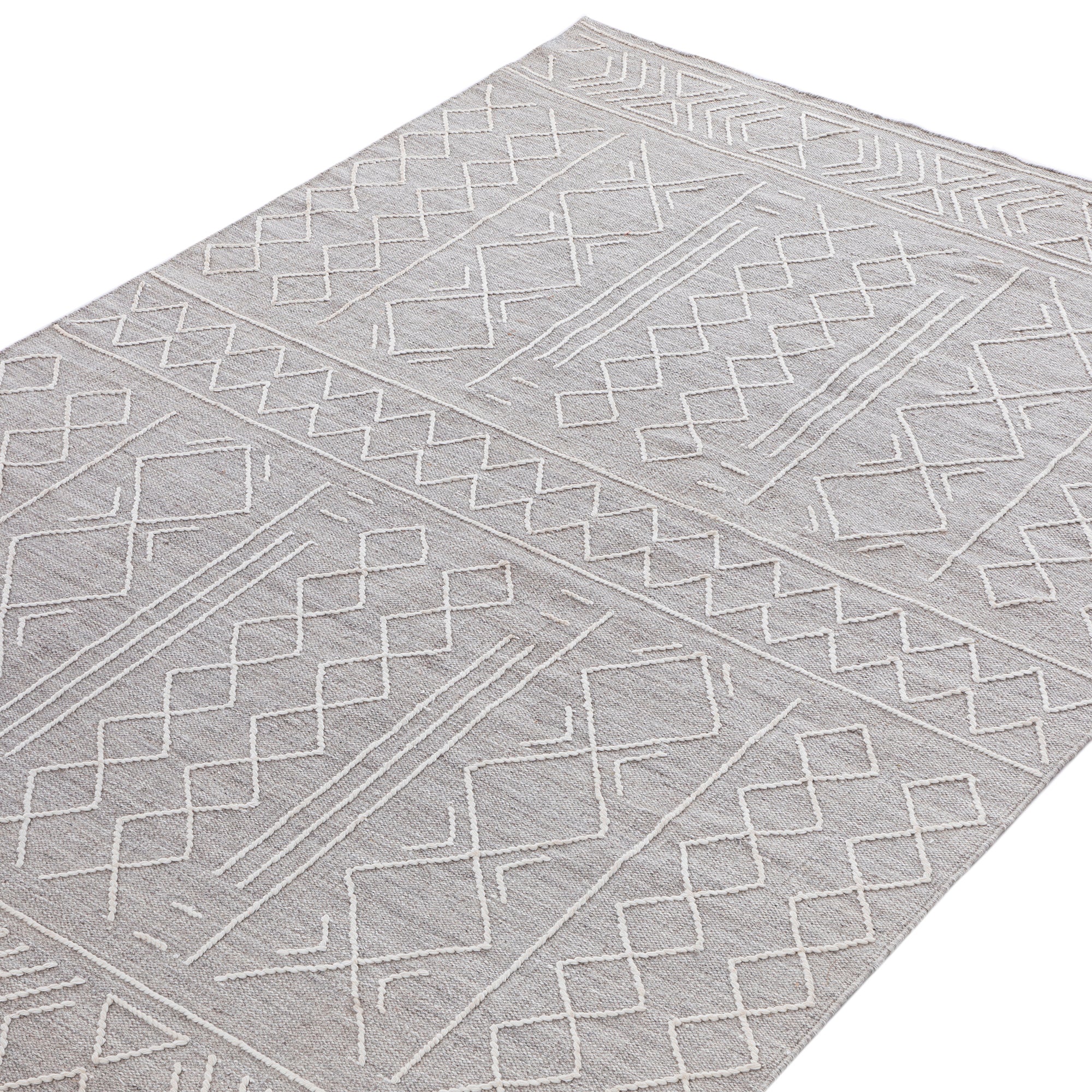 Nyla Aztec Indoor Outdoor Handwoven Steel Grey Rug - Image 3