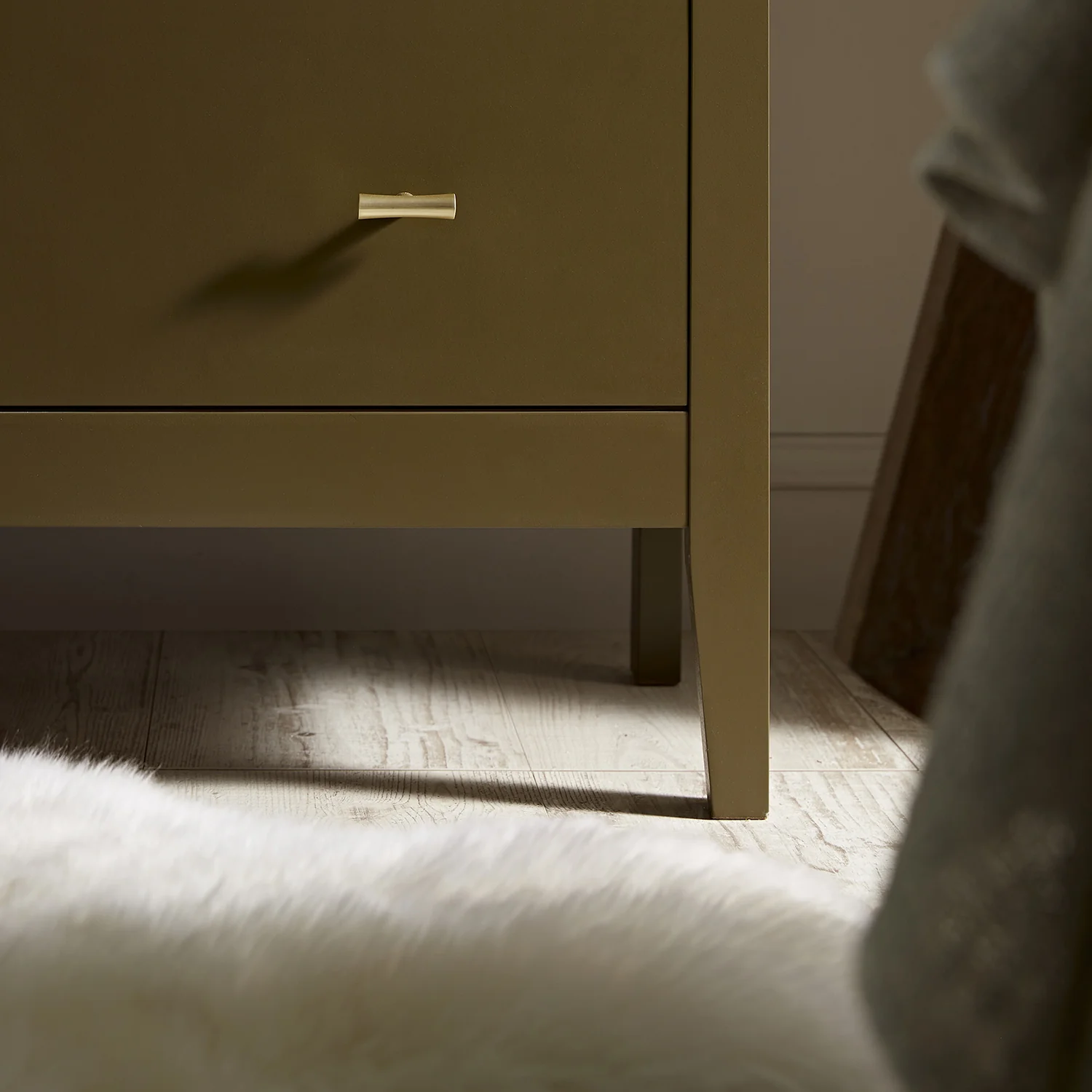 Oakham Chest of 4 Drawers, Olive Grove - Image 5
