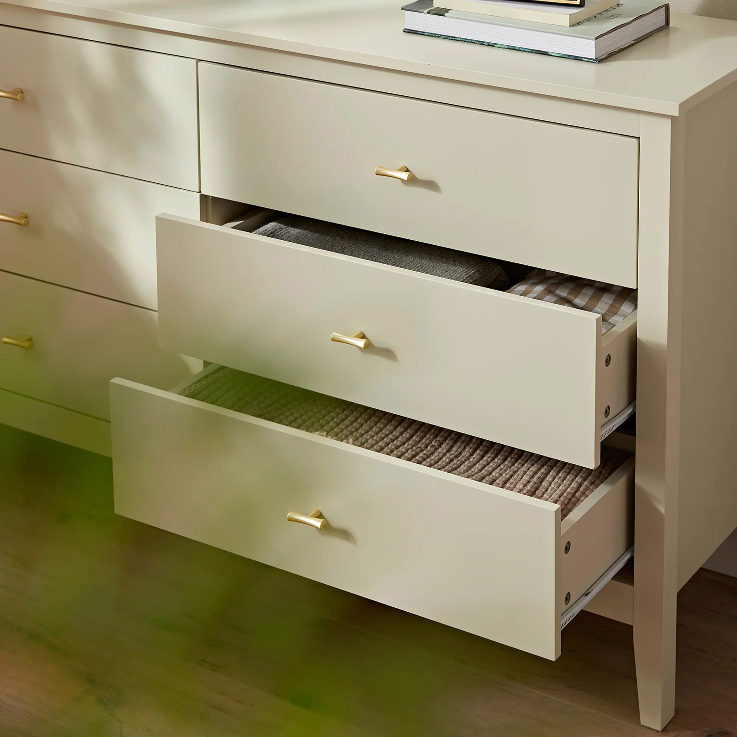 Oakham Chest of 6 Drawers, Shaded White - Image 4