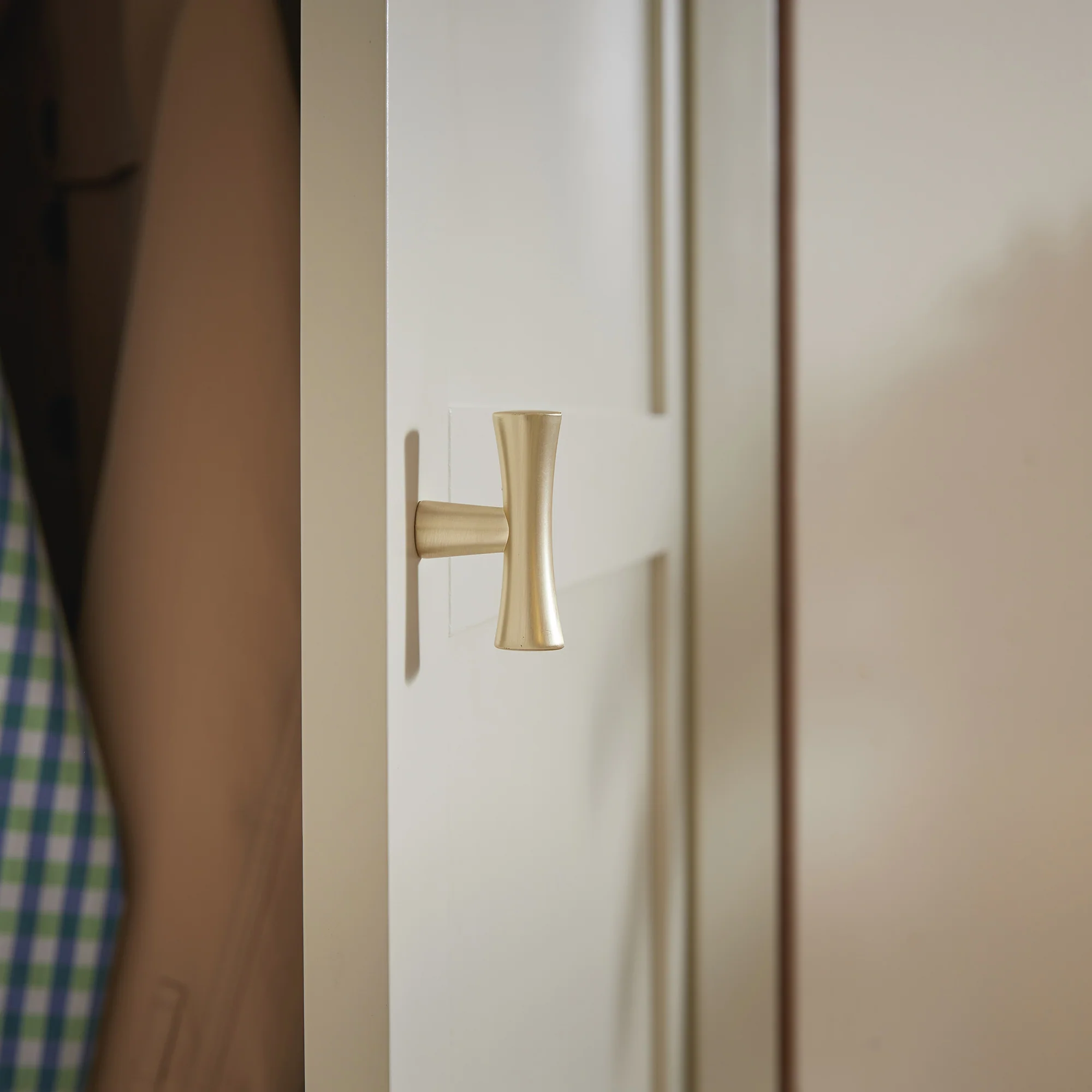 Oakham Double Wardrobe, Shaded White - Image 4