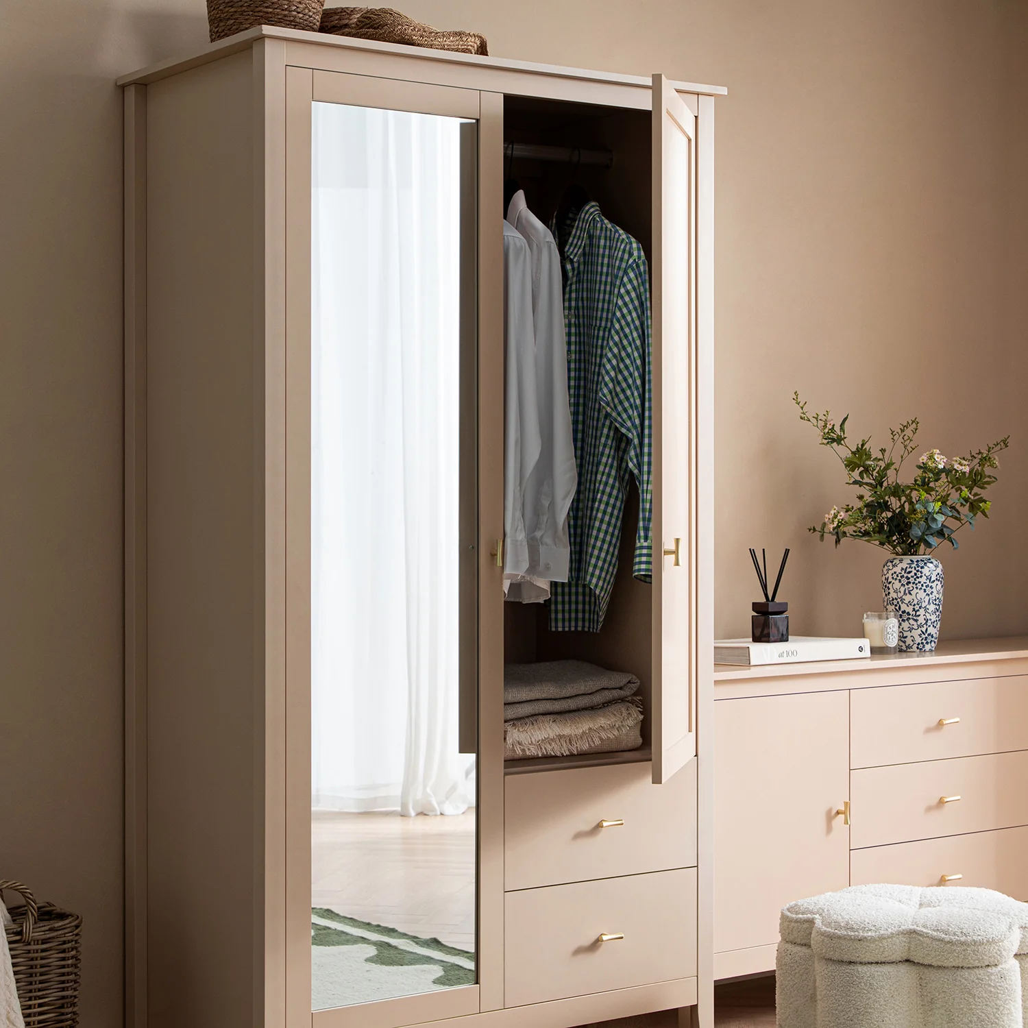 Oakham Mirrored Double Wardrobe, Nude Pink - Image 4