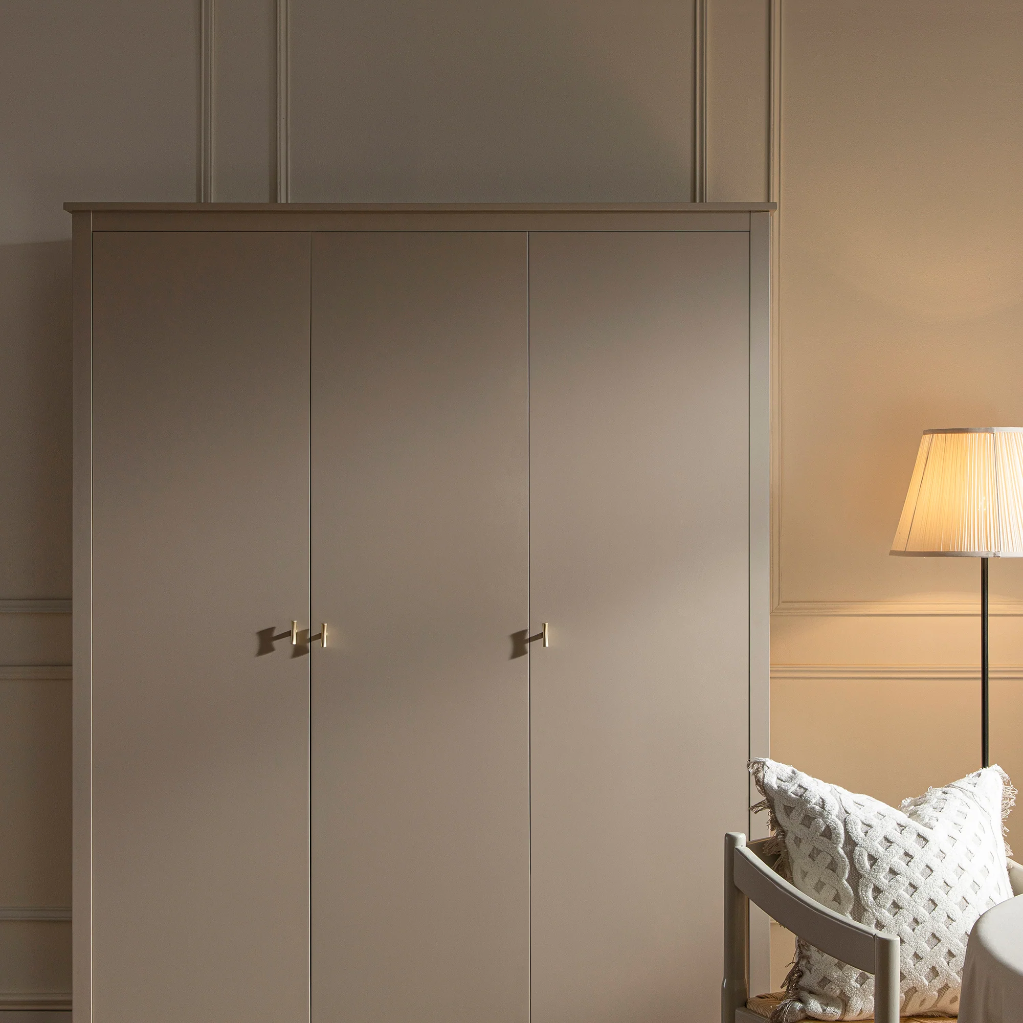 Oakham Triple Wardrobe, Deep Greige - Image 5