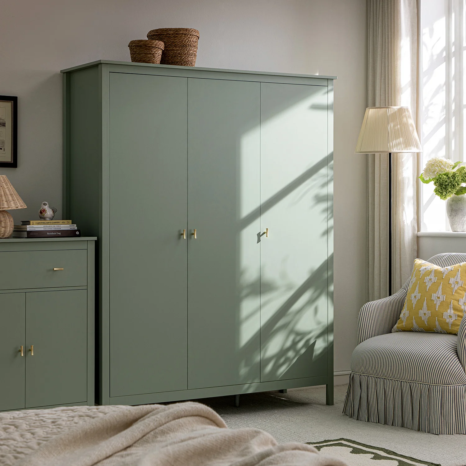 Oakham Triple Wardrobe, Desert Sage - Image 2