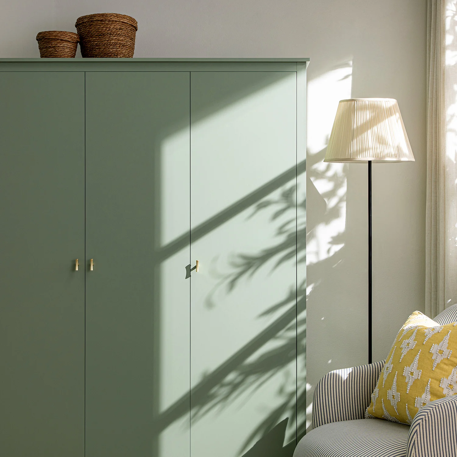 Oakham Triple Wardrobe, Desert Sage - Image 5