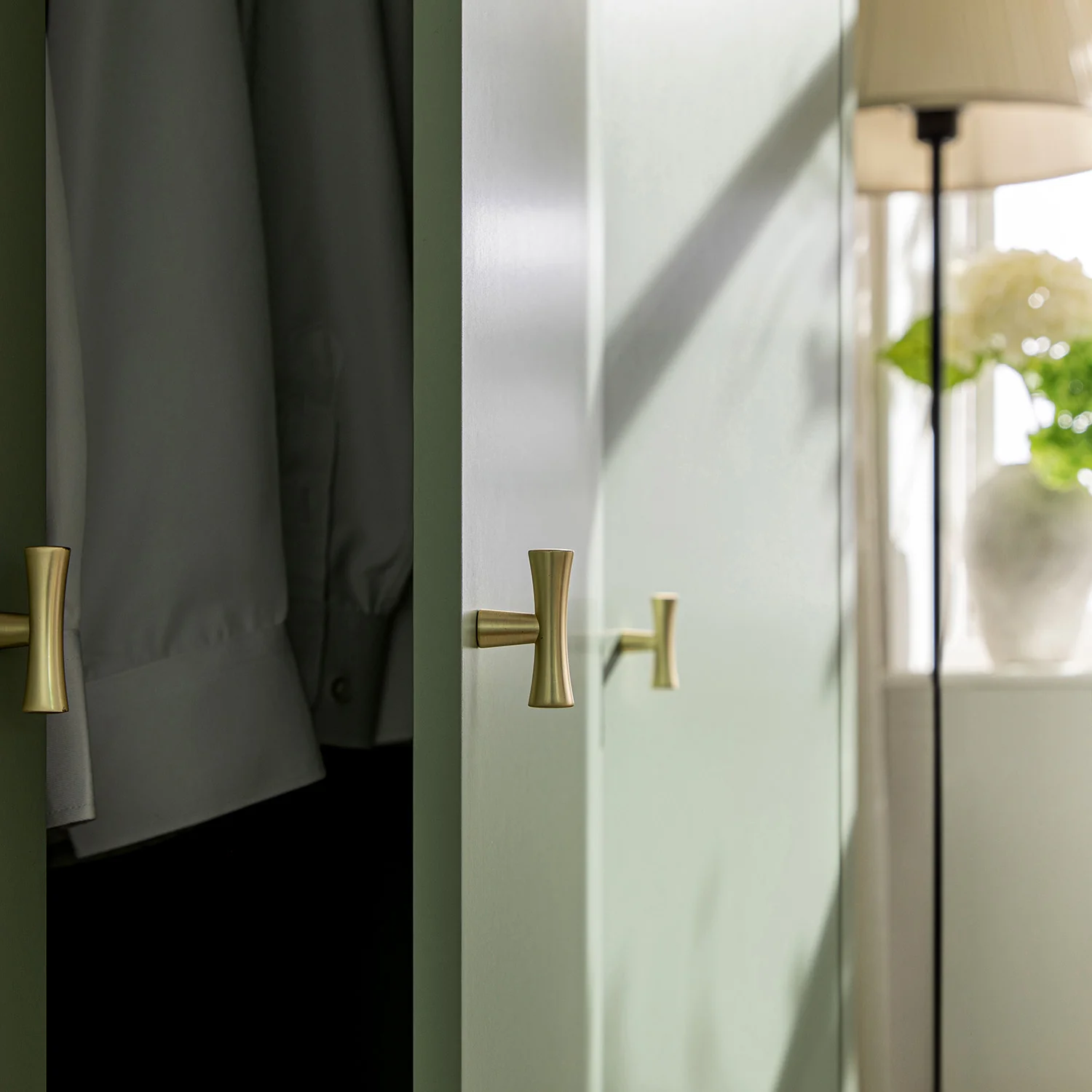 Oakham Triple Wardrobe, Desert Sage - Image 6