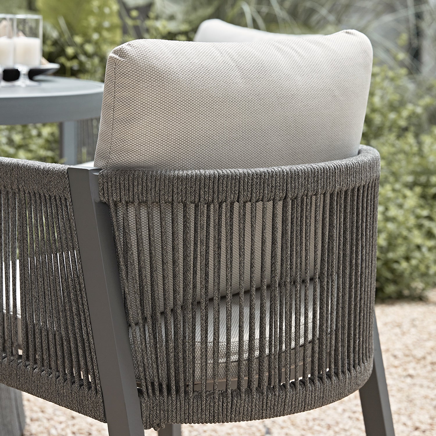 Pedra Rope and Aluminium Outdoor 4-Seater Round Dining Set, Grey - Image 6