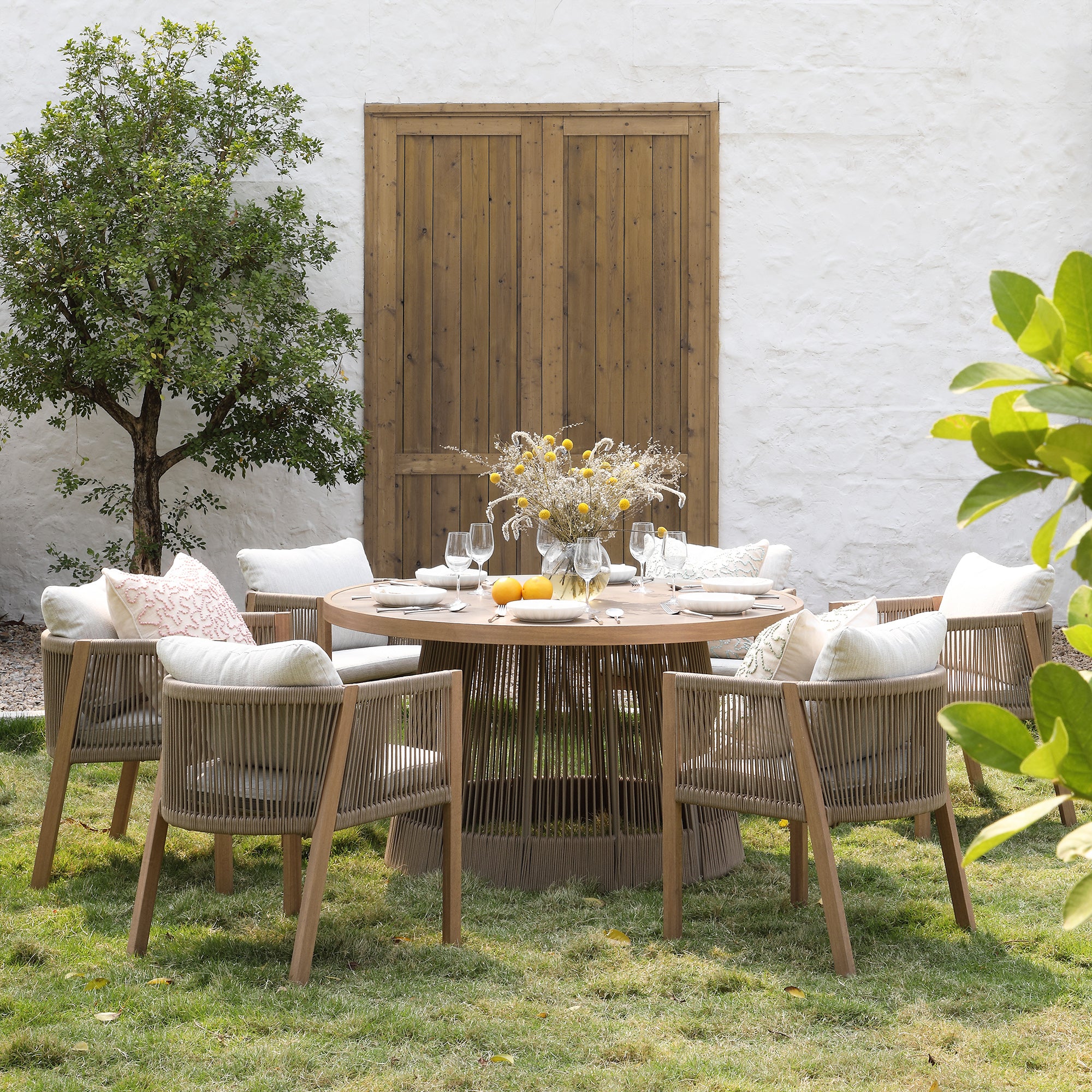 Pedra Rope and Aluminium Outdoor 6-Seater Round Dining Set, Natural - Image 2