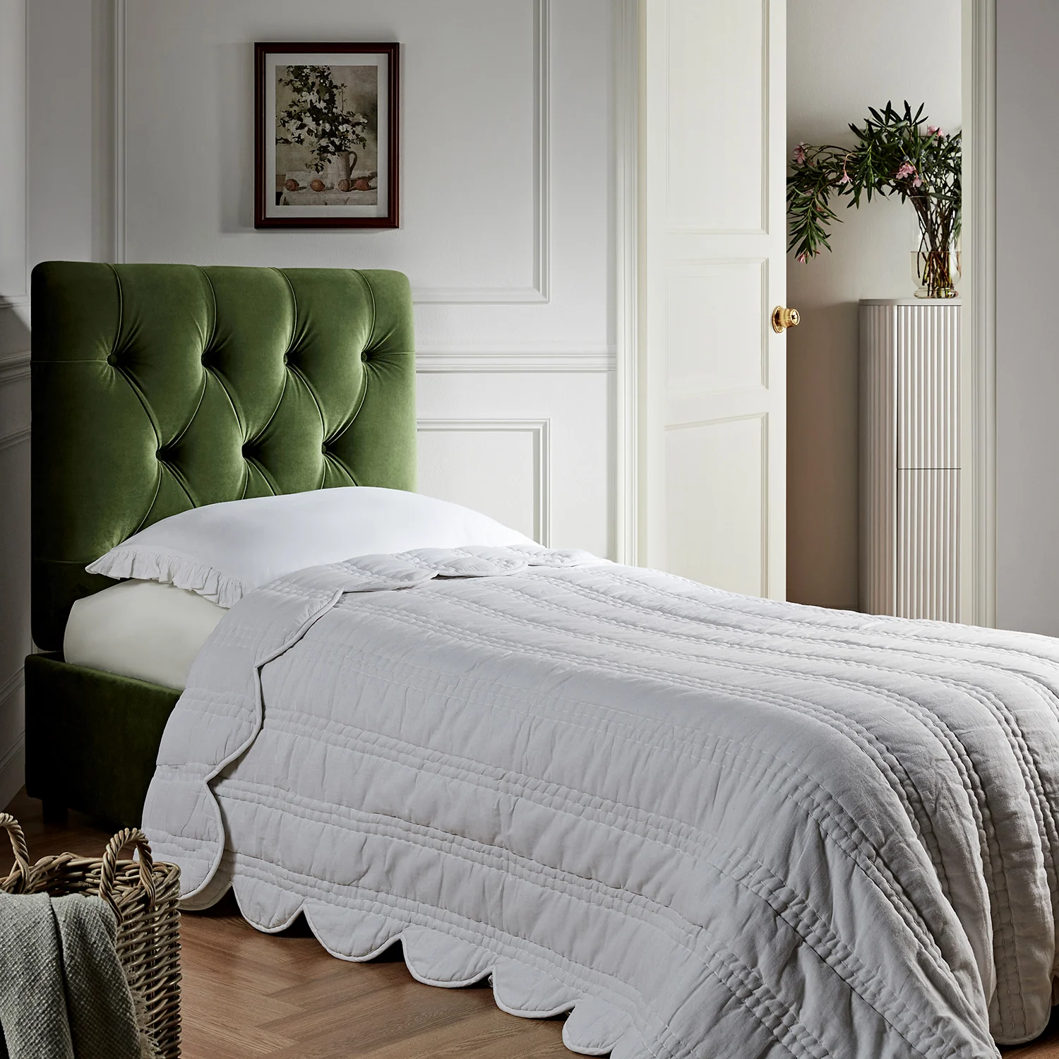 Portland Single Buttoned Fold-Out Bed in Ottoman, Moss Green Velvet - Image 2