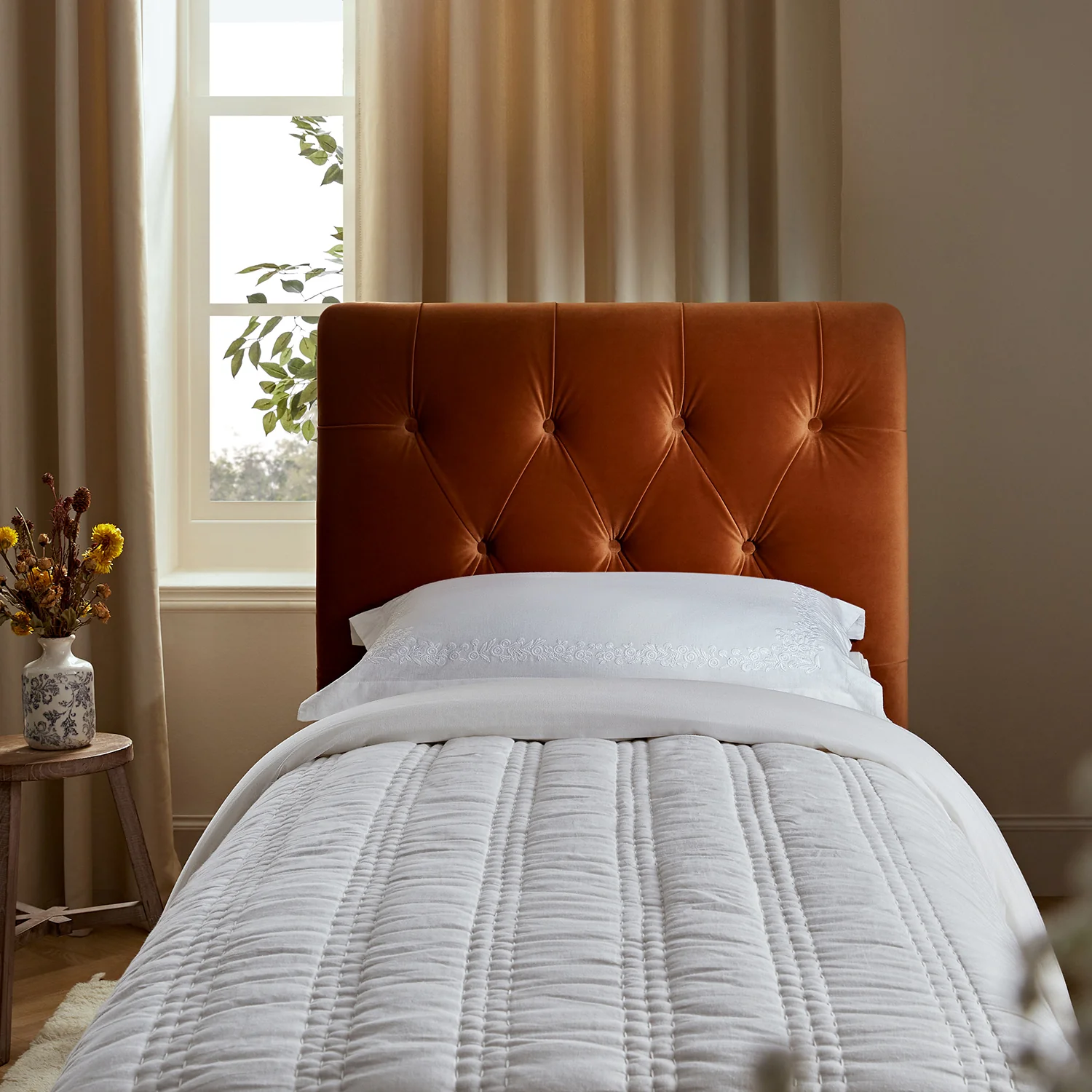 Portland Single Buttoned Fold-Out Bed in Ottoman, Rust Velvet - Image 5