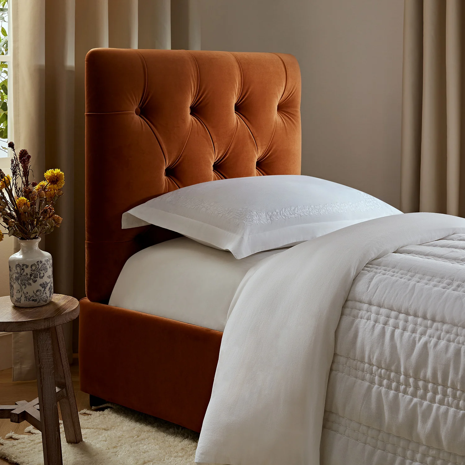 Portland Single Buttoned Fold-Out Bed in Ottoman, Rust Velvet - Image 7