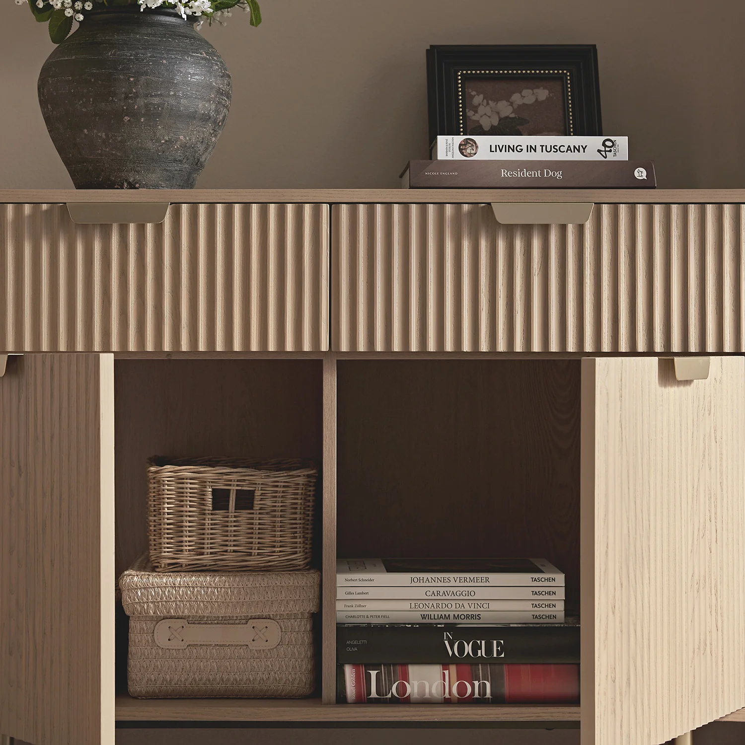 Richmond Ridged 2-Door Cabinet with Drawers, Light Ash - Image 4