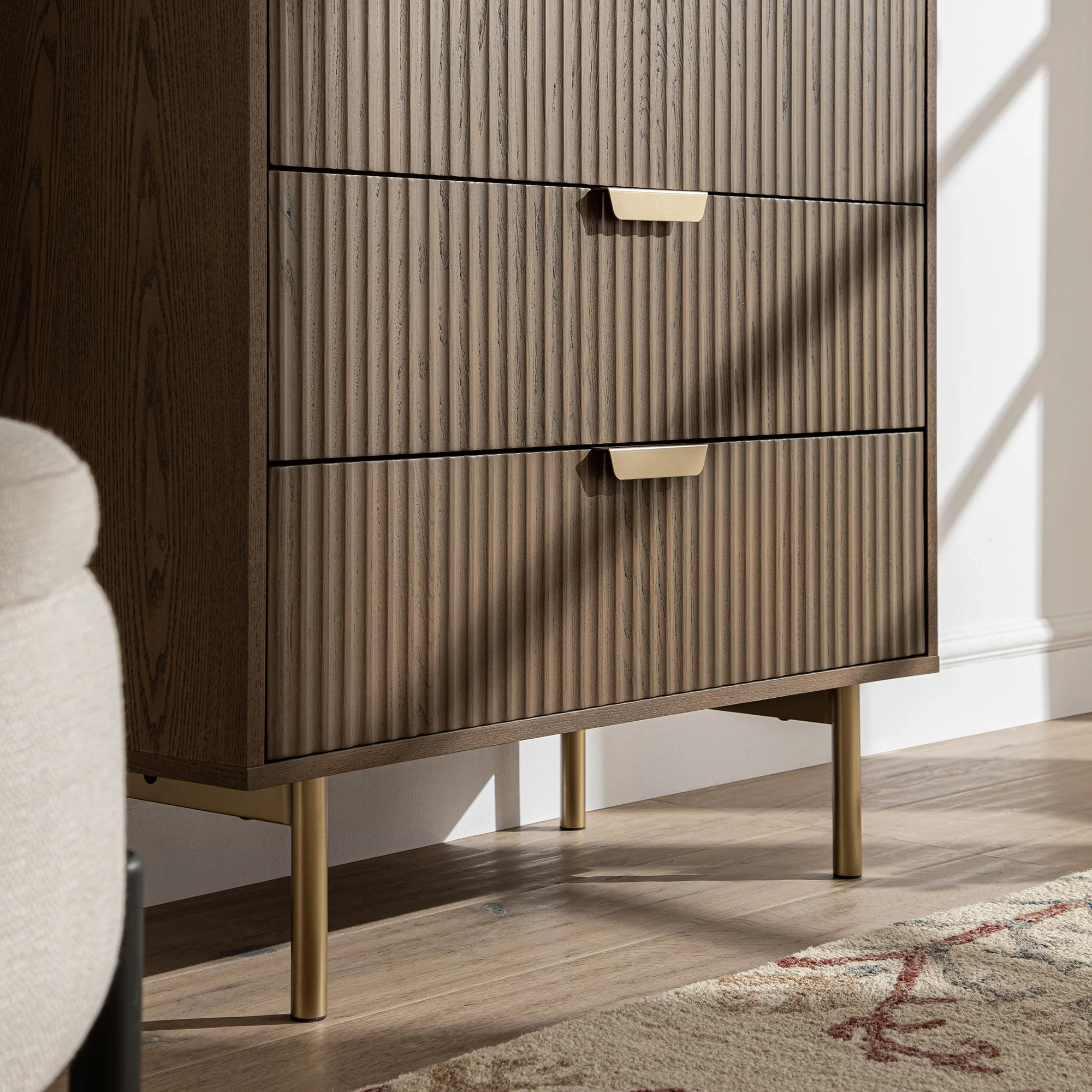 Richmond Ridged Chest of 5 Drawers, Dark Ash - Image 6