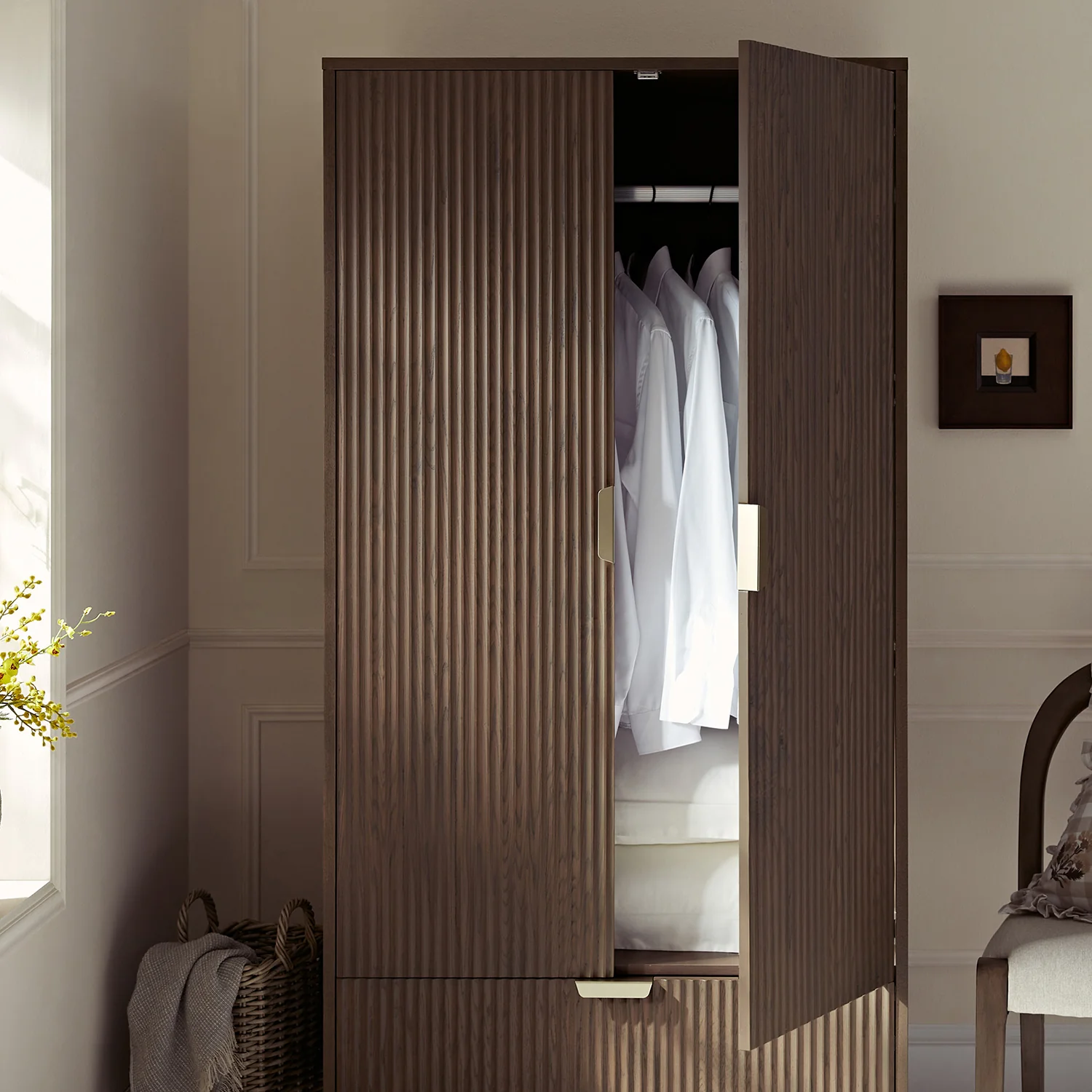 Richmond Ridged Double Wardrobe with Drawer, Dark Ash - Image 4