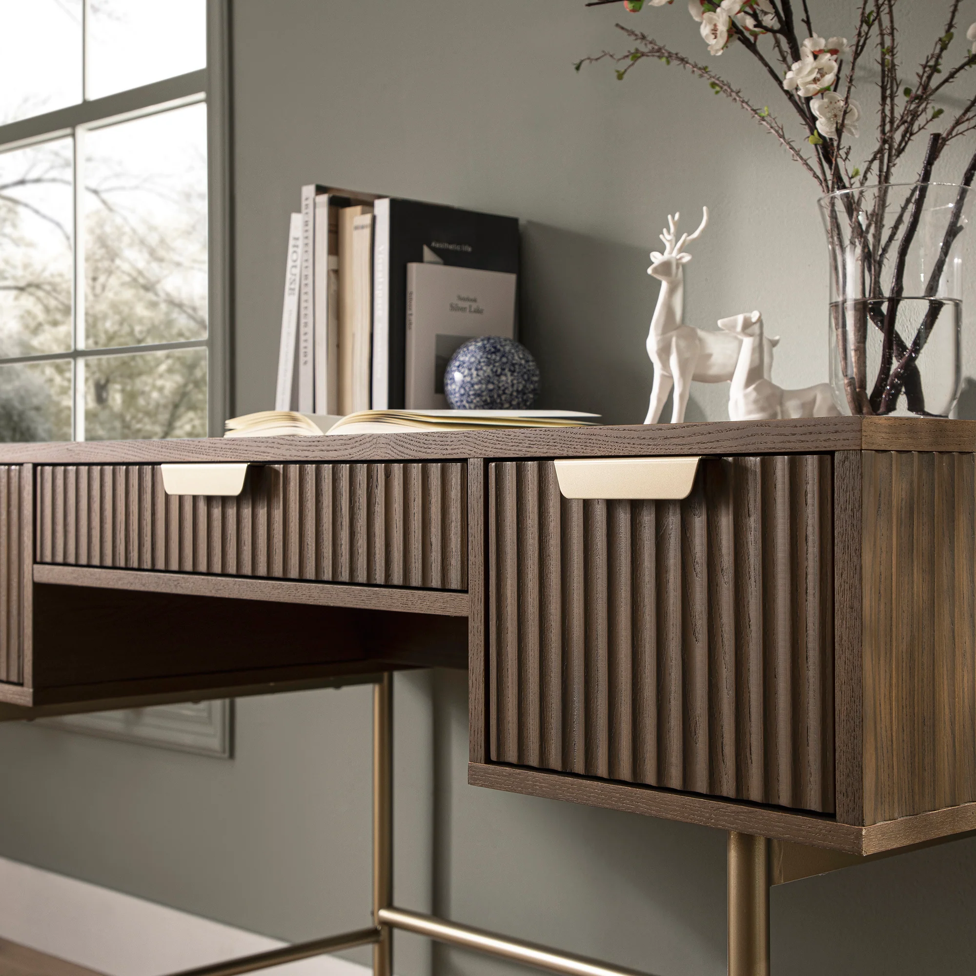 Richmond Ridged Dressing Table, Dark Ash - Image 4