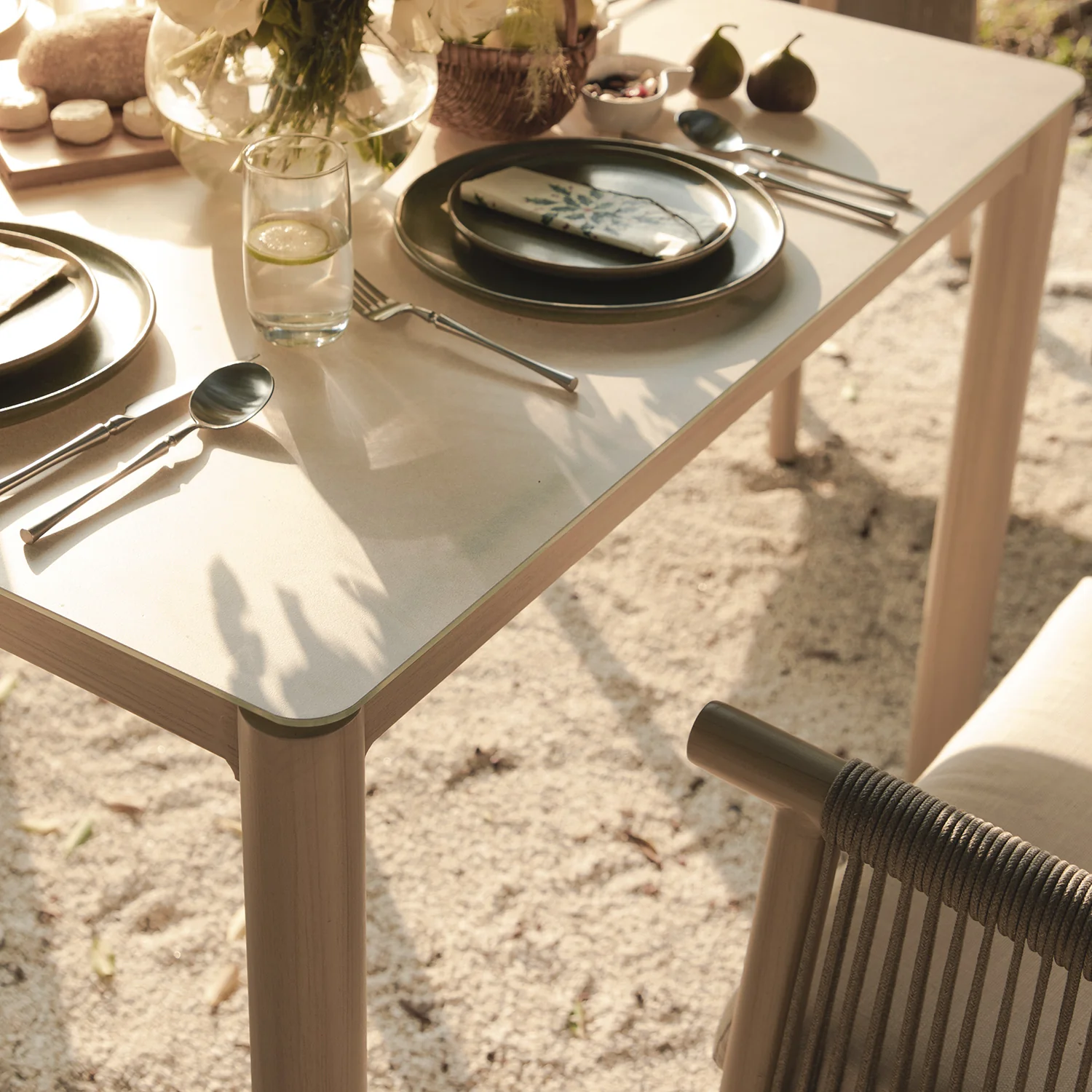 Soller Indoor and Outdoor Rope Weave 4-Seater Square Dining Set - Image 7