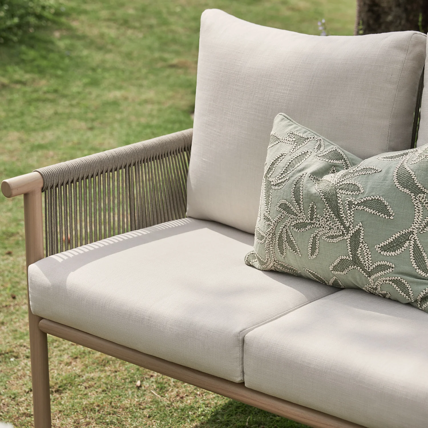Soller Indoor and Outdoor Rope Weave 5-Seater Sofa Set - Image 5