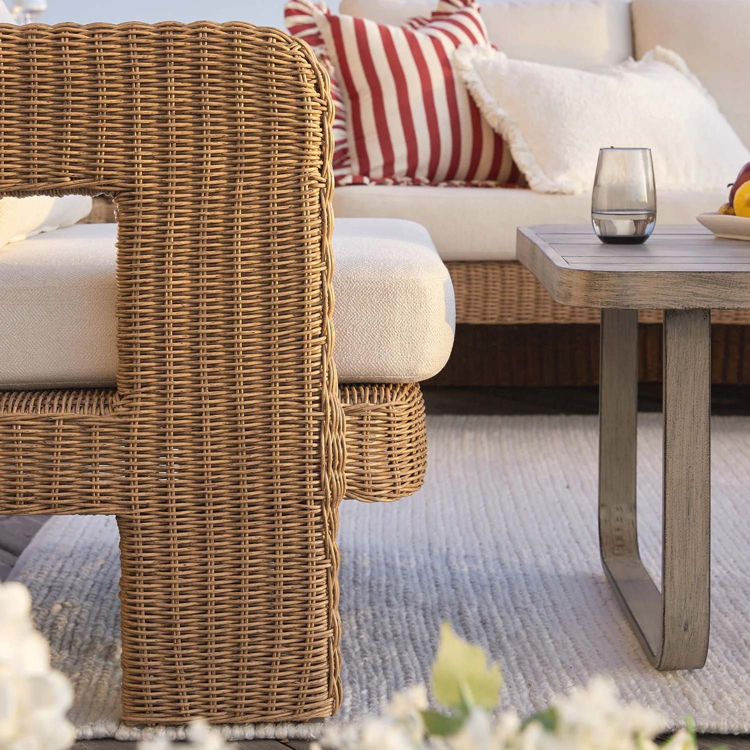 Stanford Round Wicker Outdoor 5-Seater Sofa Set, Natural - Image 7