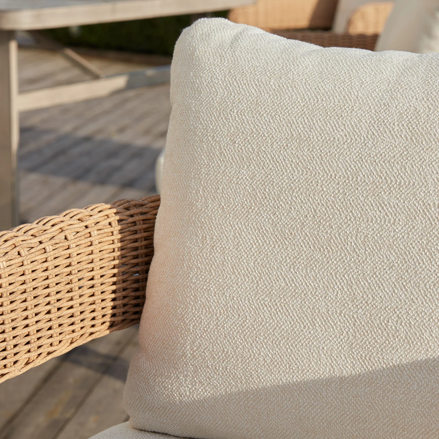 Stanford Round Wicker Outdoor 6-Seater Rectangular Dining Set, Natural - Image 8
