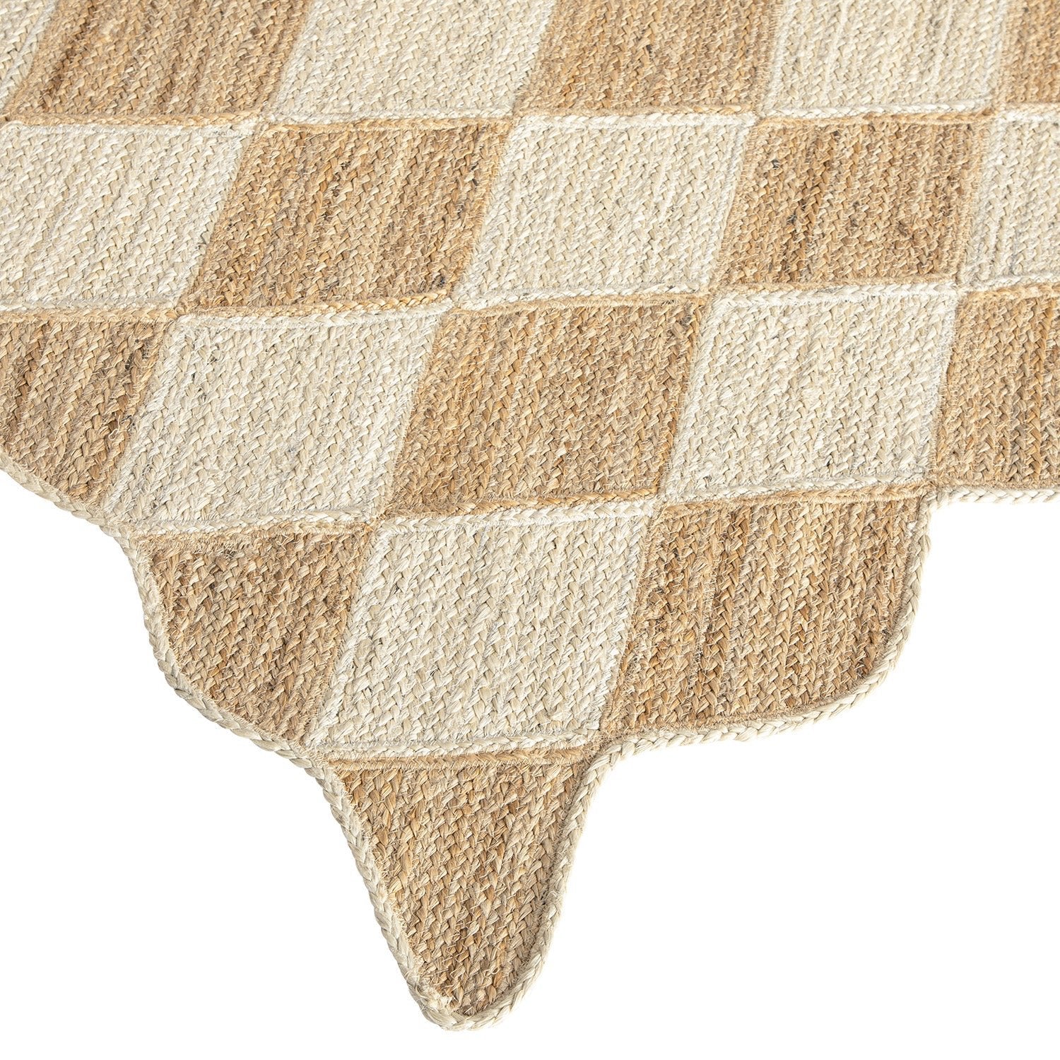Tabitha Harlequin Diamond Scallop Natural & Bleached Jute Hand Braided Rug - Image 4