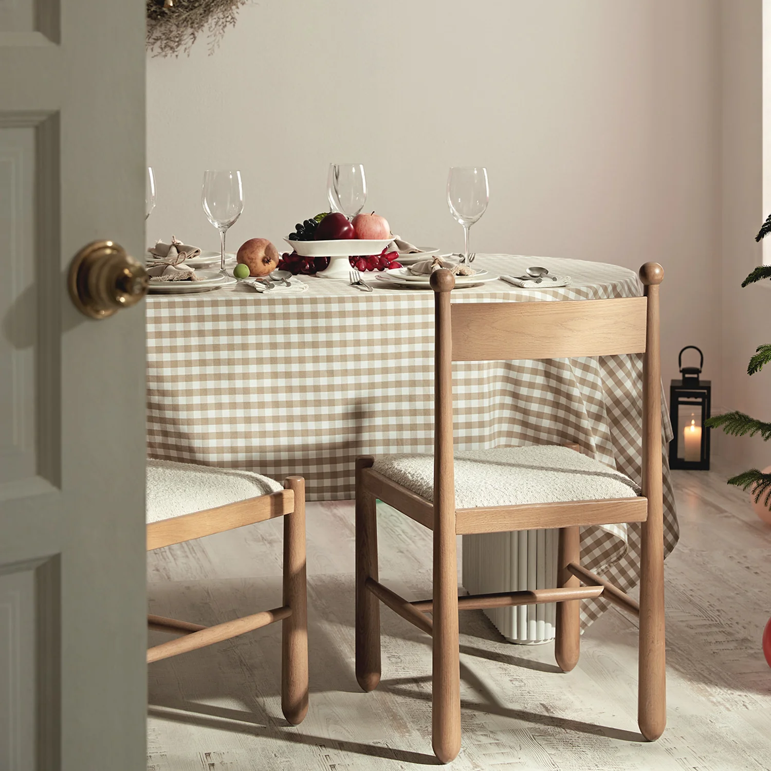 Tama Dining Chair, Ecru Boucle | Natural Oak Frame - Image 2