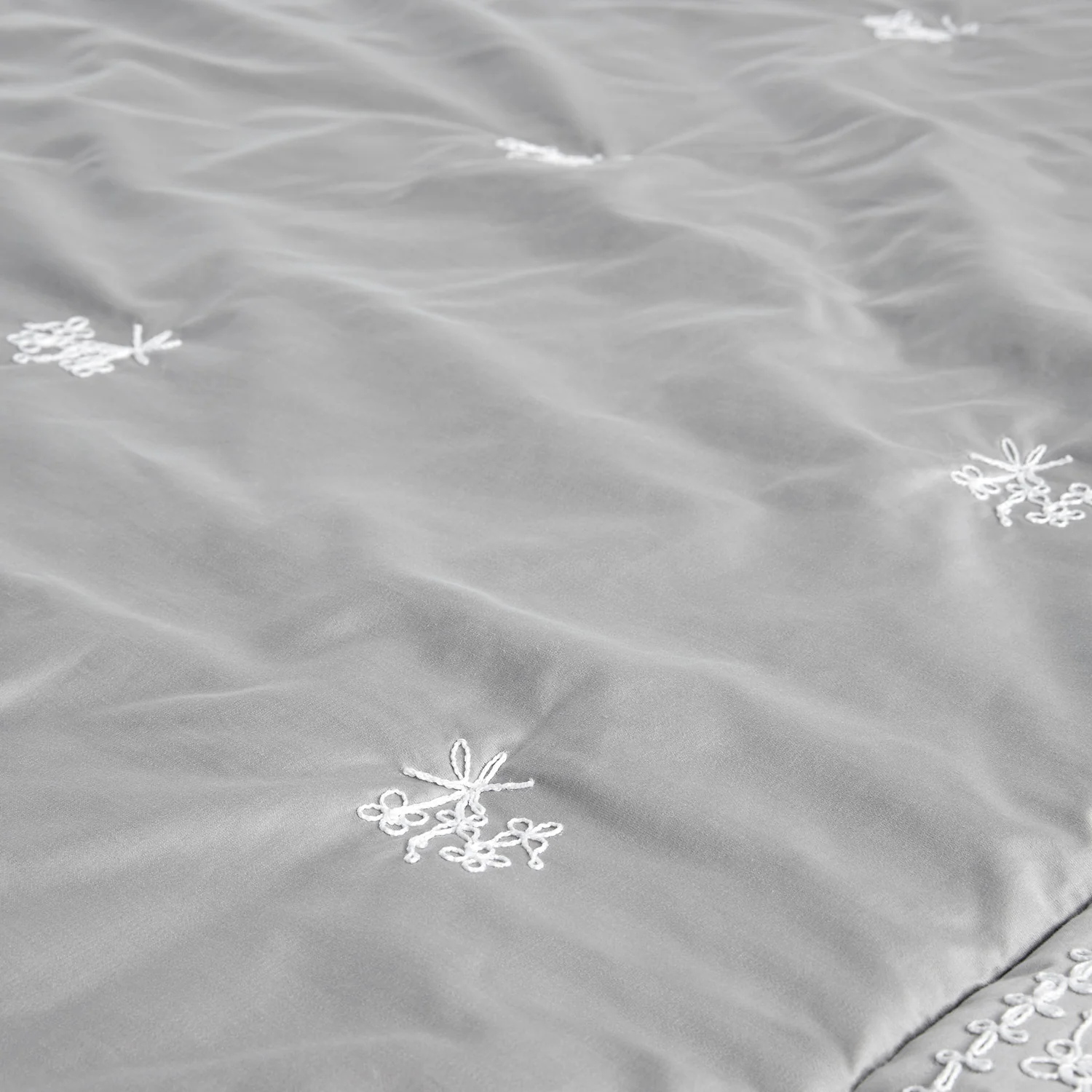 Valentina Grey Floral Embroidered Quilted 600 Thread Count Cotton Sateen Bedspread - Image 5