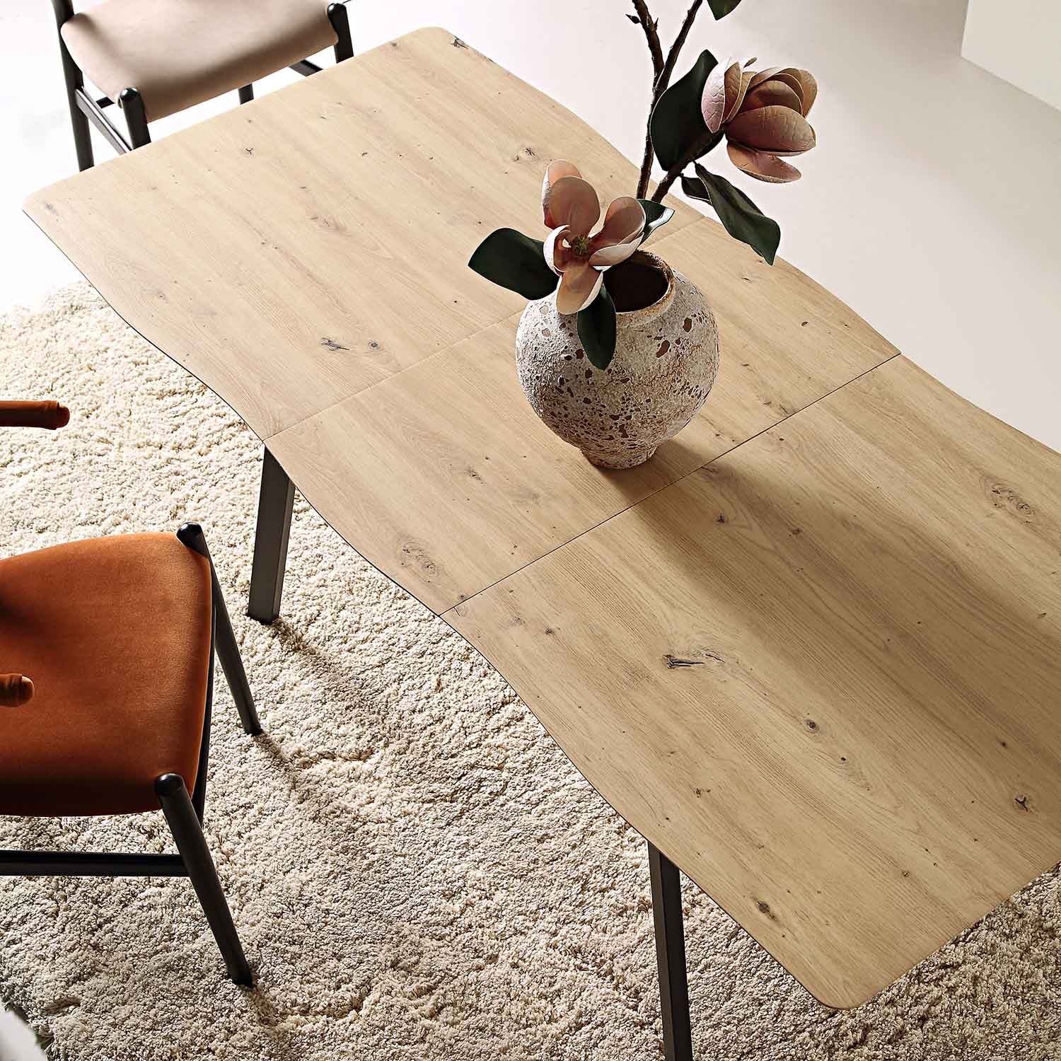 Weston Oak Effect Extendable 6-8 Seater Dining Table - Image 4