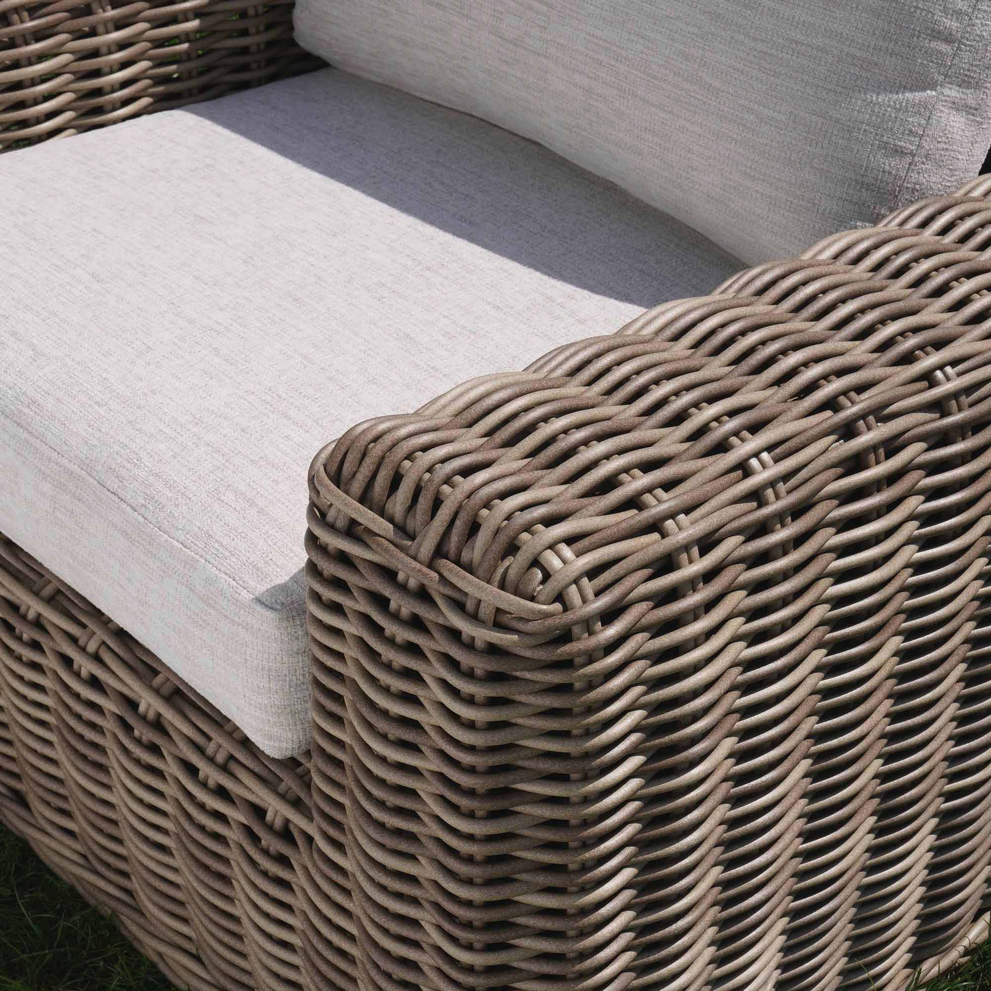 Bellagio Round Wicker Outdoor 1-Seater Sofa, Natural - Image 2