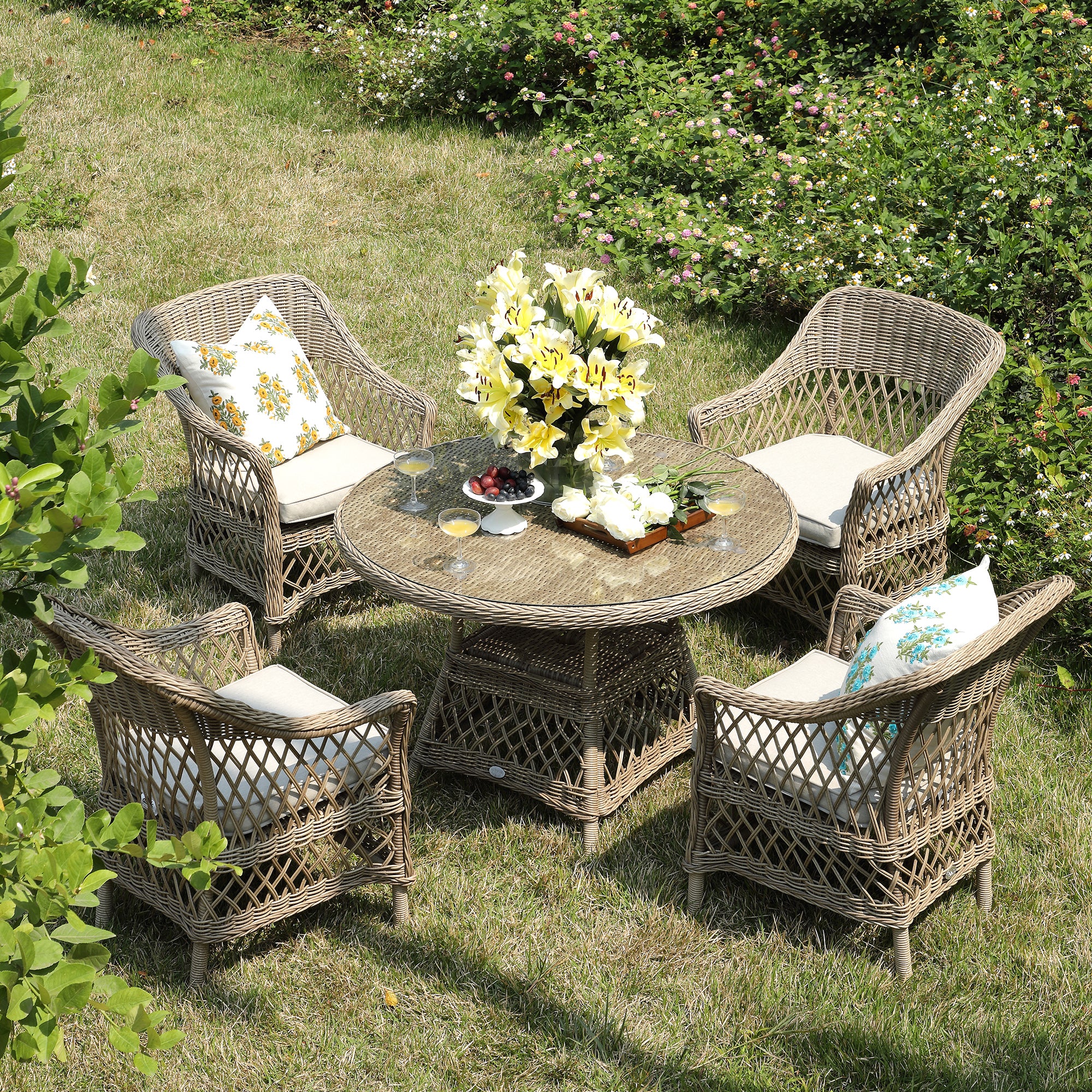 Willowbrook Lattice Weave Rattan 4-Seater Round Dining Set, Natural - Image 3