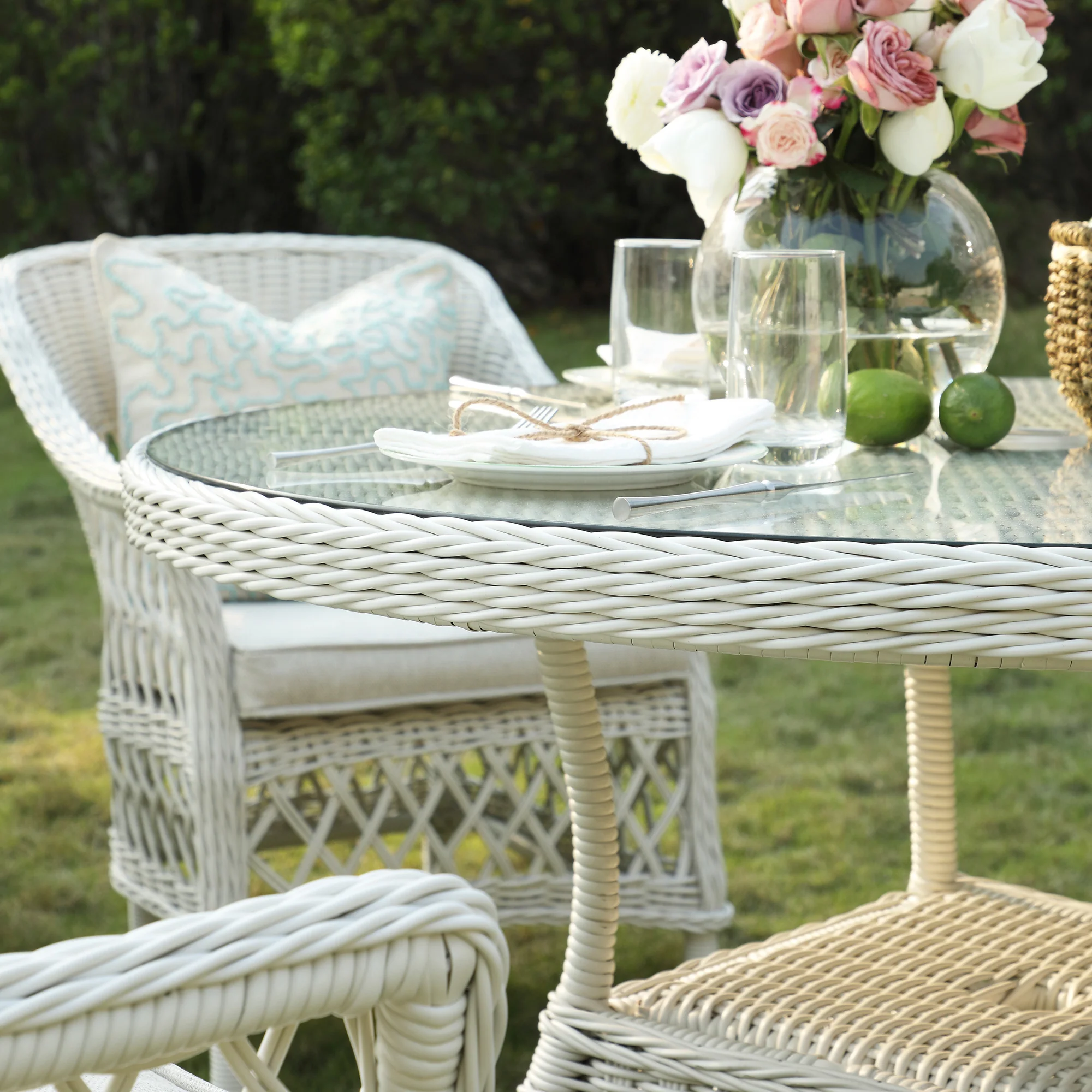 Willowbrook Lattice Weave Rattan 4-Seater Round Dining Set, White - Image 5