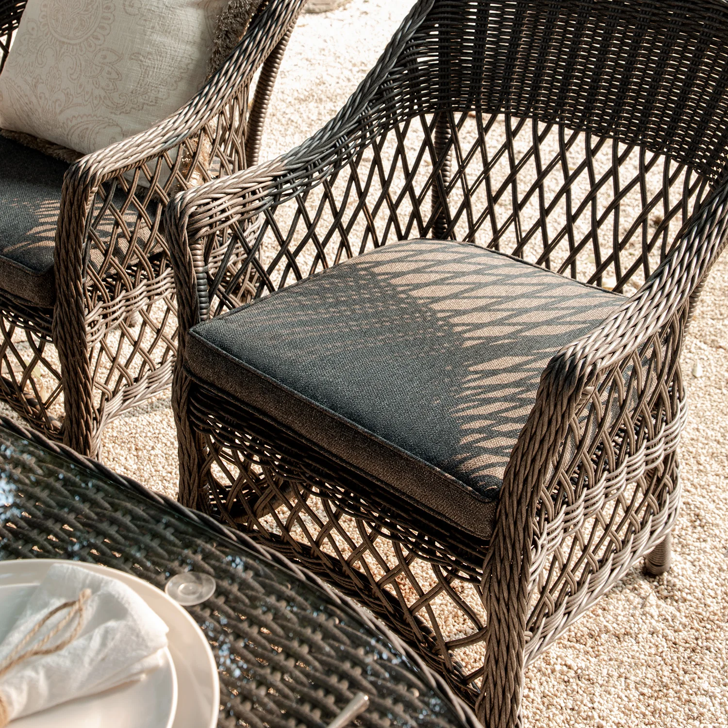 Willowbrook Lattice Weave Rattan 6-Seater Oval Dining Set, Dark Grey - Image 7