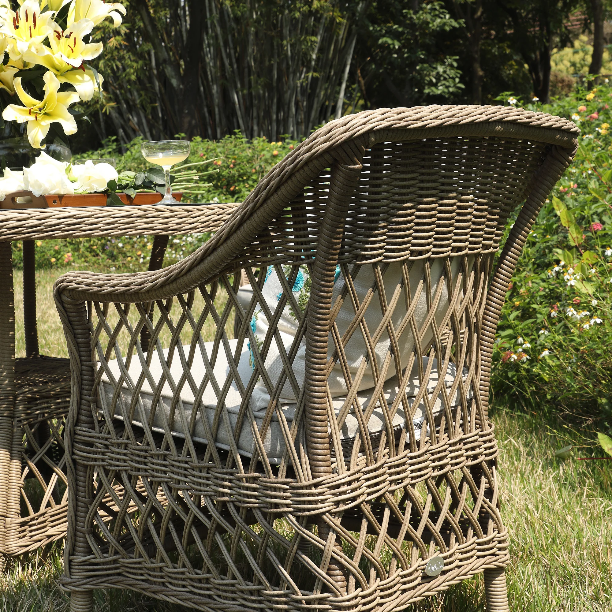 Willowbrook Lattice Weave Rattan 6-Seater Round Dining Set, Natural - Image 7