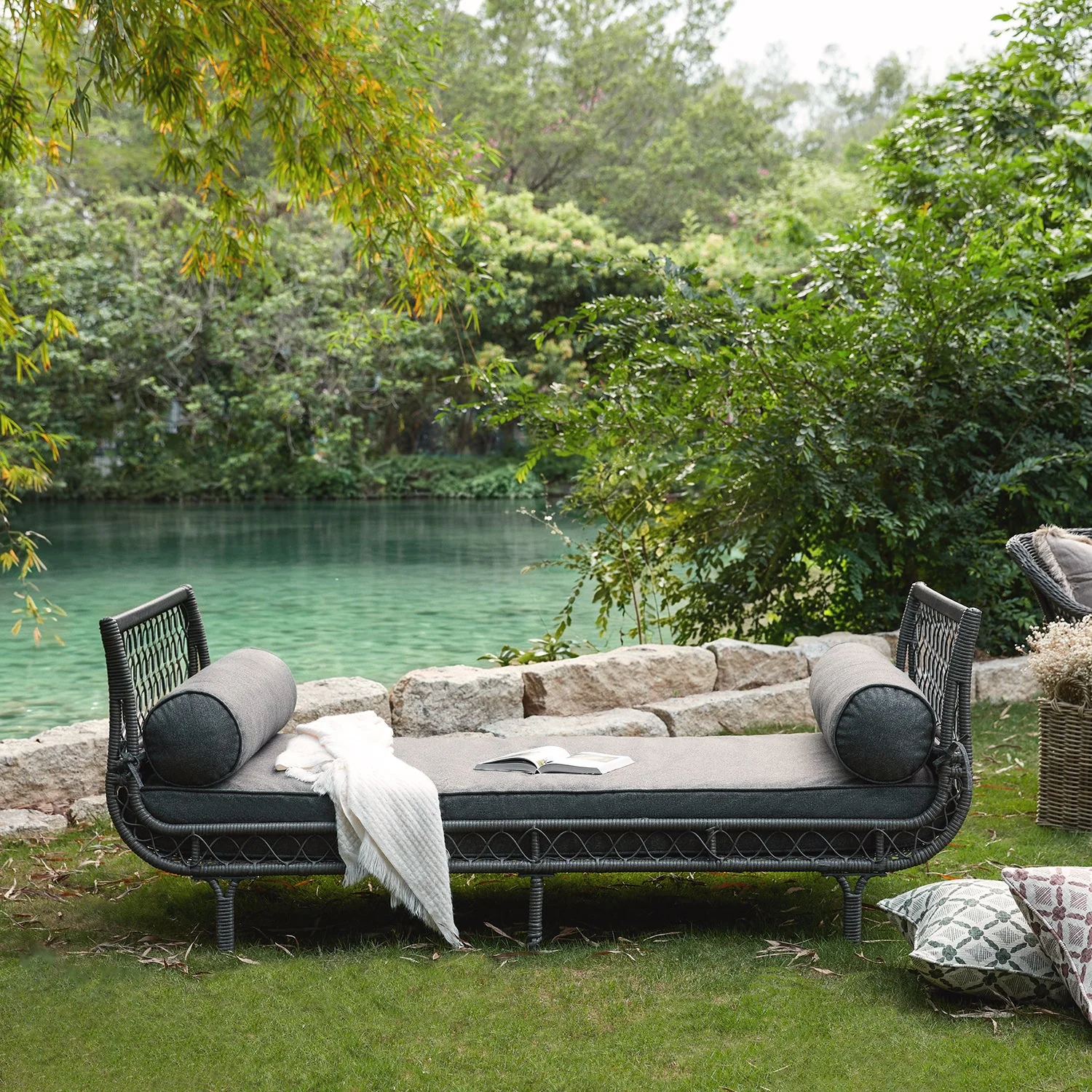 Willowbrook Lattice Weave Rattan Daybed, Dark Grey - Image 2