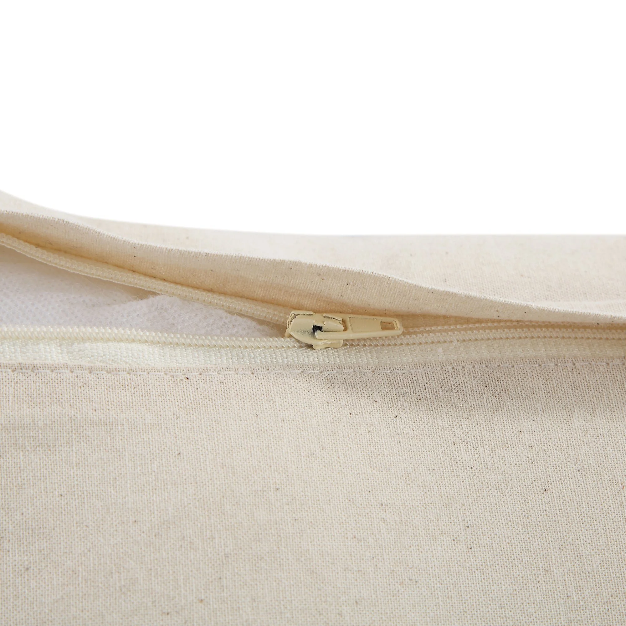 Wylder Collection French Knot Cushion - Image 8